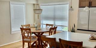 3BD/2.5 Bath End Unit Condo One Block from the Bay in Ocean Park! Attached One Car Garage! Gallery 1