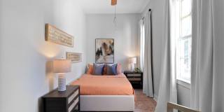 Modern and Updated Furnished 1 Bed 1 Bath Gallery 14
