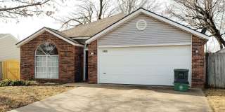 Great 4 Bedroom 2 Bath home and fenced yard!!! Gallery 1
