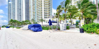 16051 Collins Ave Gallery 52