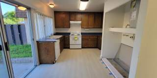 3-Bedroom Oceanside Condo Just 6 Miles from the Beach! Gallery 1