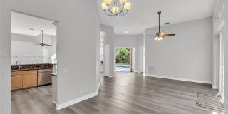 558 NW 118th Ave Gallery 11