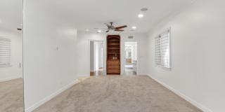 6045 Sunnyslope Avenue Gallery 19