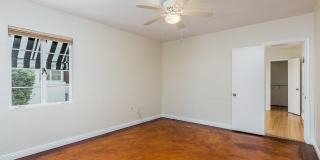 2010 North 16th Avenue Gallery 27