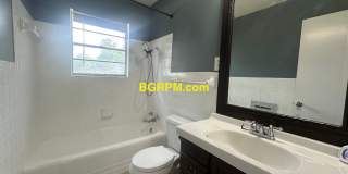 3 BD, 1 1/2 BA, in Jacksonville, Gallery 7