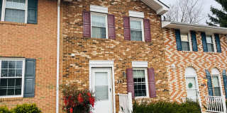 2 Bedroom, 1.5 Bath Townhouse Gallery 1