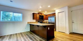 Prime Amber Skyline Home for Lease: Comfort and Convenience Await Gallery 17