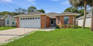 Beautiful Split Floor Plan in Prime Location Near Military Bases! Gallery 1
