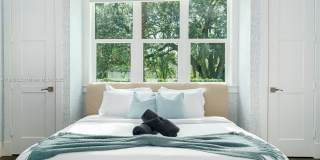 545 SW Indianola St Gallery 12