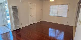OCEAN BEACH - Spacious 2 bedroom with bonus room/office property close to OB Park & More! Gallery 26