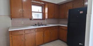 Multi Family Home 3 Bedroom and 1 Bath For Rent Gallery 4