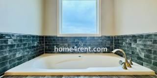 Nearly New Luxury Home in Blue Valley Schools! Gallery 39