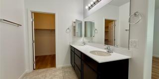 389 Wilford Springs Street Gallery 37