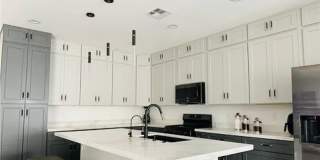 Fully Furnished 4BR + RV Garage Gallery 13
