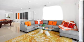437 Holiday Dr Gallery 6
