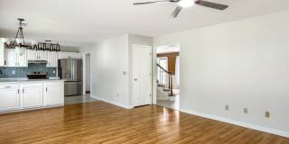 108 Heron Lane Gallery 10