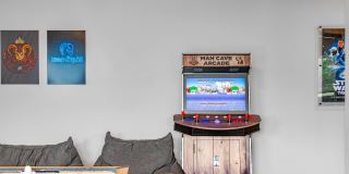 Pilchuck Village Gallery 22