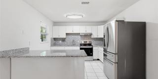 7133 PINEWOOD DR Gallery 6