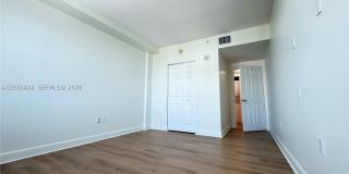 50 Menores Ave Gallery 13