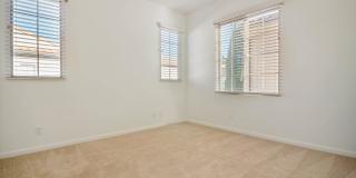 Nestled in the Woodbury Community- detached 2-bedroom Bowen Court Town Home Gallery 20