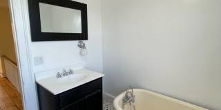 4 Bedroom 2 Bathroom House with Stunning Hudson River Views Gallery 15