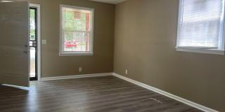 2bd 1 ba Duplex in Hermitage Gallery 1