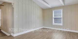 2010 Vermont Avenue Gallery 18