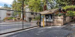 3BD/2BA – Updated Condo in Coveted Downtown Saratoga, Steps from Wildwood Park Gallery 17