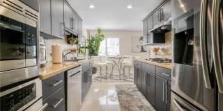 18730 Hatteras Street Gallery 8