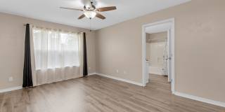 Charming 3BR Home with Fenced Yard, Garden Tub & Double Vanity Gallery 25