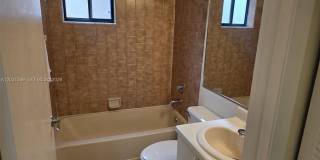 5560 W 21st Ct Gallery 20