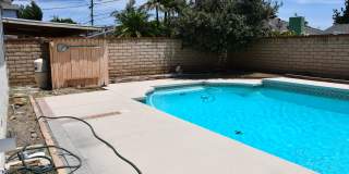 522 East Collins Gallery 58