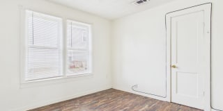 138 Watson Street Gallery 18