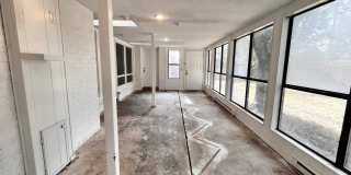 Amazing 4/2.5 in Prime Location! Minutes from Texas Tech and Hospitals! Gallery 38