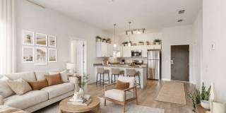 Lake Ridge Luxury Apartments Gallery 6