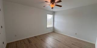 Recent Remodeled, Two Story 4 Bedrooms 2.5 Bathrooms Home for Rent in Prime West of Elgin, Texas, Cul-De-Sac, easy access to 290 and 95. Gallery 21