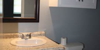 Newly Remodeled! Close to Tinker Gallery 25