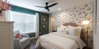 Eden at Sunterra Gallery 22