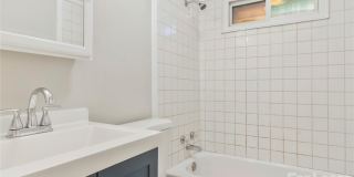 321 S Gardner Avenue Gallery 21