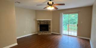 Stunning 2 Bed, 2 1/2 Bath Townhouse Available Now Stunning 2 Bed, 2 1/2 Bath Townhouse Available Now Gallery 5