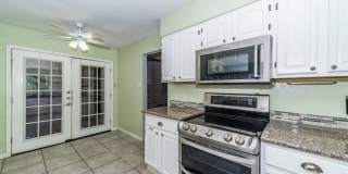 RENOVATED 2-BEDROOM TOWNHOME IN AHISD Gallery 10