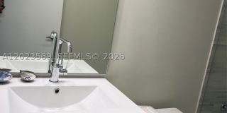1400 Saint Charles Pl Gallery 6