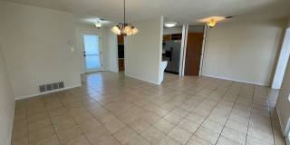Three-Bedroom Pool home located in Ormond Beach Gallery 4