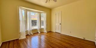 Charming House  with Large yard Gallery 34