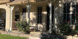 GREAT BRENTWOOD LOCATION, NEAR DOWNTOWN, SCHOOLS, AND ALL MAJOR TRANSPORTATION! 4 BEDROOMS AND 2.5 BATHROOMS! Gallery 1