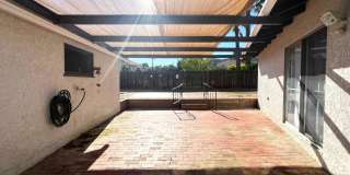 3 bed, 2 bath located in Riverside! Gallery 38