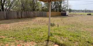 Newly remodeled 3 bed 1 bath garage conversion with monitored security! Gallery 16