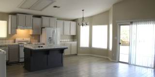 North West Home with Solar and Pool for Rent Gallery 8