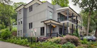 Stunning 4/3.5 Home in Highly Sought-After Area w/ 1300 Sq Ft of Outdoor Space! Gallery 3