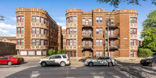5952-58 W Superior Gallery 21